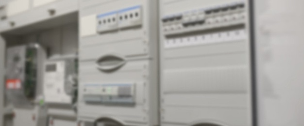 Schalt­schrank­bau bei Elektrobau GmbH in Breitungen