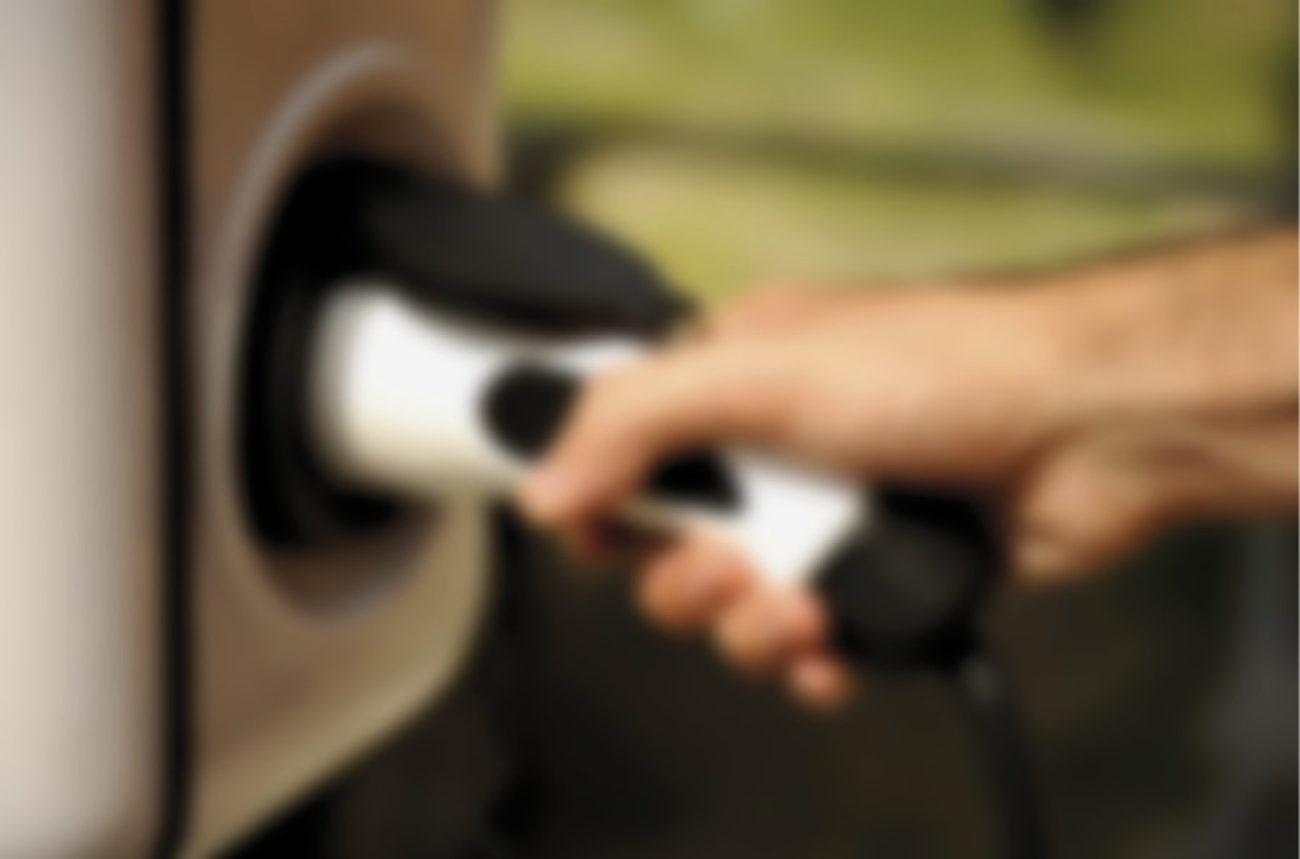 Elektro­mobilität bei Elektrobau GmbH in Breitungen